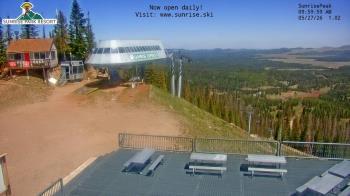 Weather camera view of Sunrise Park Resort 10650 ft elev.