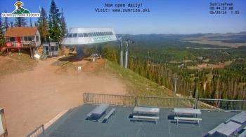 Weather camera view of Sunrise Park Resort 10650 ft elev.