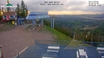 Weather camera view of Sunrise Park Resort 10650 ft elev.