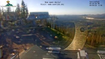 Weather camera view of Sunrise Park Resort 10650 ft elev.
