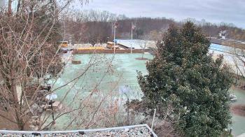 Weather camera view of German School of Washington.