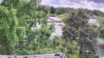Weather camera view of German School of Washington.