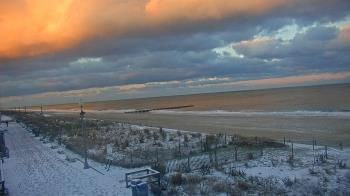 Weather camera view of Boardwalk Plaza Hotel.