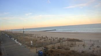 Weather camera view of Boardwalk Plaza Hotel.