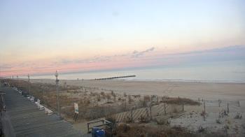Weather camera view of Boardwalk Plaza Hotel.