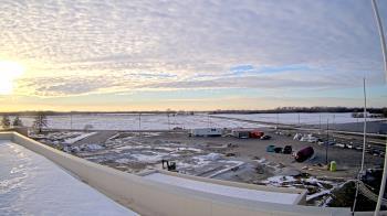 Weather camera view of North Putnam MS.