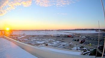 Weather camera view of North Putnam MS.