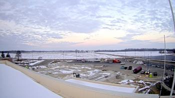 Weather camera view of North Putnam MS.