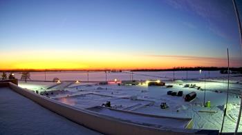 Weather camera view of North Putnam MS.