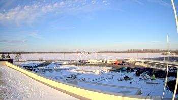 Weather camera view of North Putnam MS.