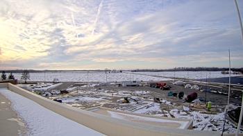 Weather camera view of North Putnam MS.