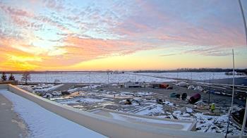 Weather camera view of North Putnam MS.