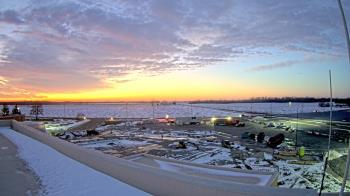 Weather camera view of North Putnam MS.