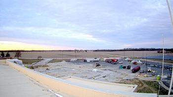 Weather camera view of North Putnam MS.