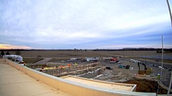 Weather camera view of North Putnam MS.