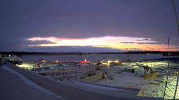 Weather camera view of North Putnam MS.