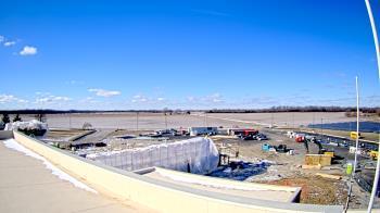 Weather camera view of North Putnam MS.