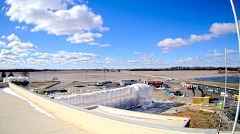 Weather camera view of North Putnam MS.