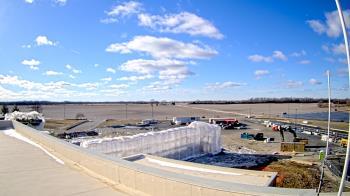 Weather camera view of North Putnam MS.