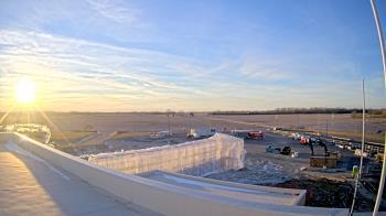 Weather camera view of North Putnam MS.