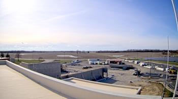 Weather camera view of North Putnam MS.