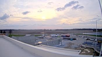 Weather camera view of North Putnam MS.