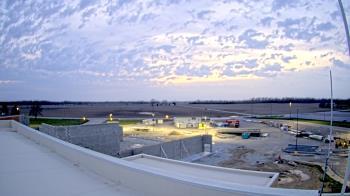 Weather camera view of North Putnam MS.