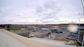 Weather camera view of North Putnam MS.