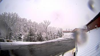 Weather camera view of Rockland County Highway Garage.