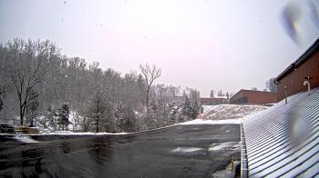 Weather camera view of Rockland County Highway Garage.