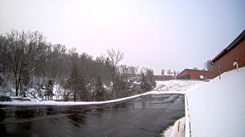Weather camera view of Rockland County Highway Garage.