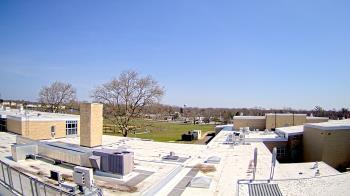 Weather camera view of Riverhead MS.