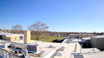 Weather camera view of Riverhead MS.