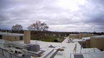 Weather camera view of Riverhead MS.