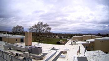 Weather camera view of Riverhead MS.