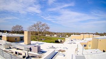 Weather camera view of Riverhead MS.