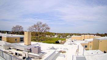 Weather camera view of Riverhead MS.