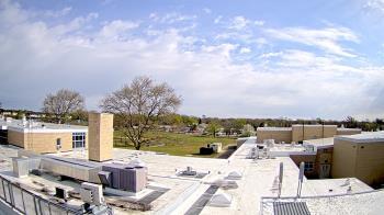 Weather camera view of Riverhead MS.