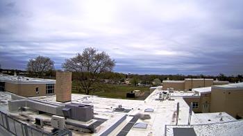 Weather camera view of Riverhead MS.