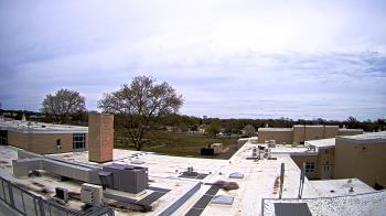 Weather camera view of Riverhead MS.