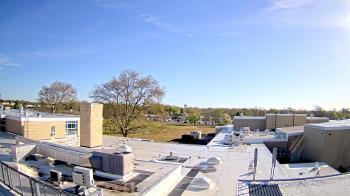 Weather camera view of Riverhead MS.