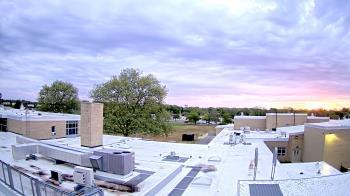 Weather camera view of Riverhead MS.