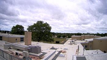 Weather camera view of Riverhead MS.