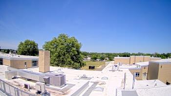 Weather camera view of Riverhead MS.