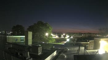 Weather camera view of Riverhead MS.
