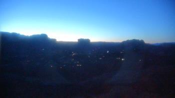 Weather camera view of Aeron Networks - Sedona Airport.