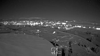 Weather camera view of Round Valley HS 7100 ft elev.