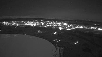 Weather camera view of Round Valley HS 7100 ft elev.