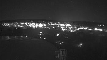 Weather camera view of Round Valley HS 7100 ft elev.