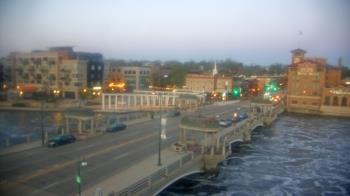 Weather camera view of City of St Charles.